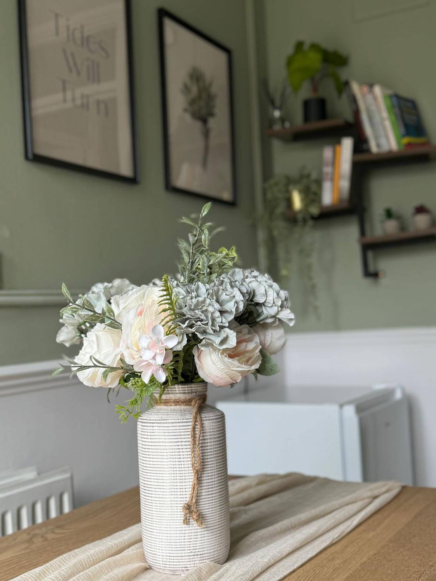 Grace House - 15 Minutes To Central London Thamesmead  Экстерьер фото